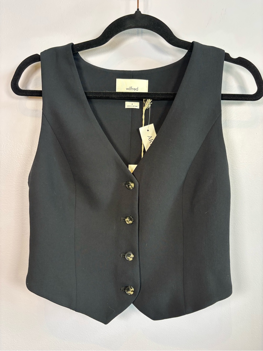 Wilfred Black V-Neck Button Front Dress up Business Casual Vest NWT Size 4
